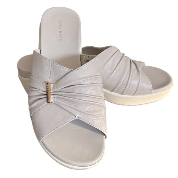 Cole Haan Aubree Grand OS Ruched Beige Leather Slide Wedge Sandals Size 9.5 - Picture 1 of 12